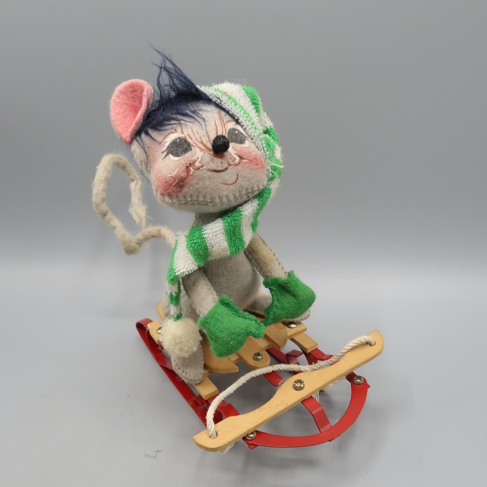 Annalee Doll Christmas Mouse With Hat On Sled Sleigh Vintage 1990 Made In USA